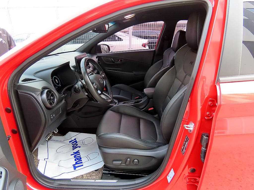 HYUNDAI Kona - Vista 5