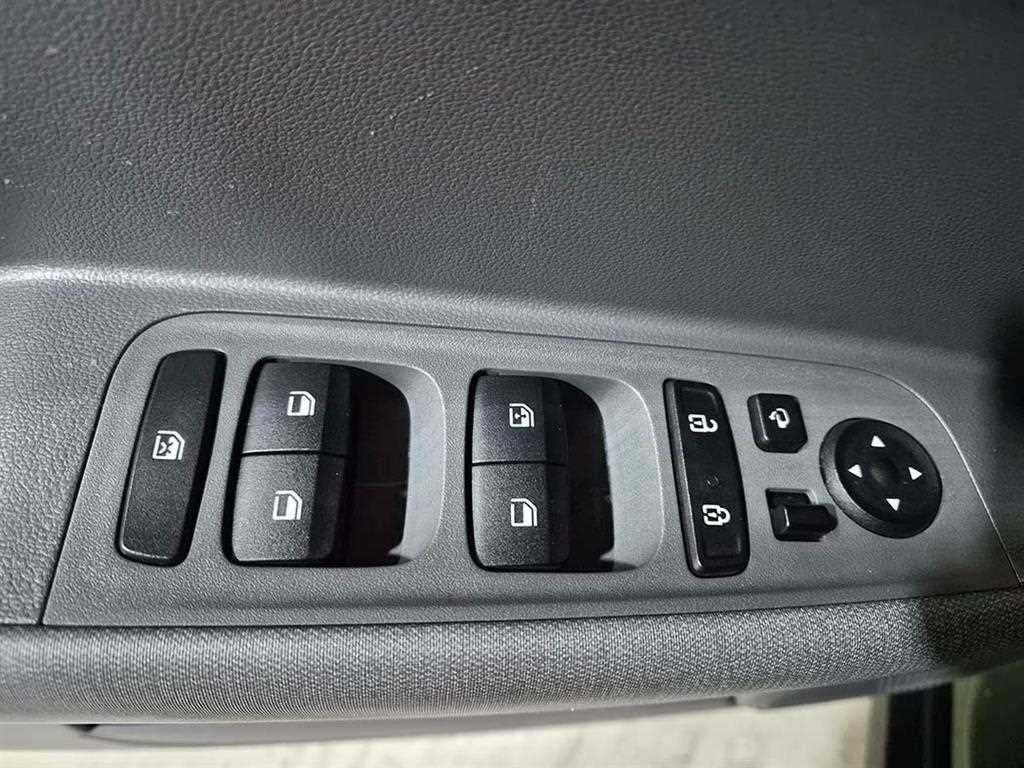 HYUNDAI Casper - Vista 12