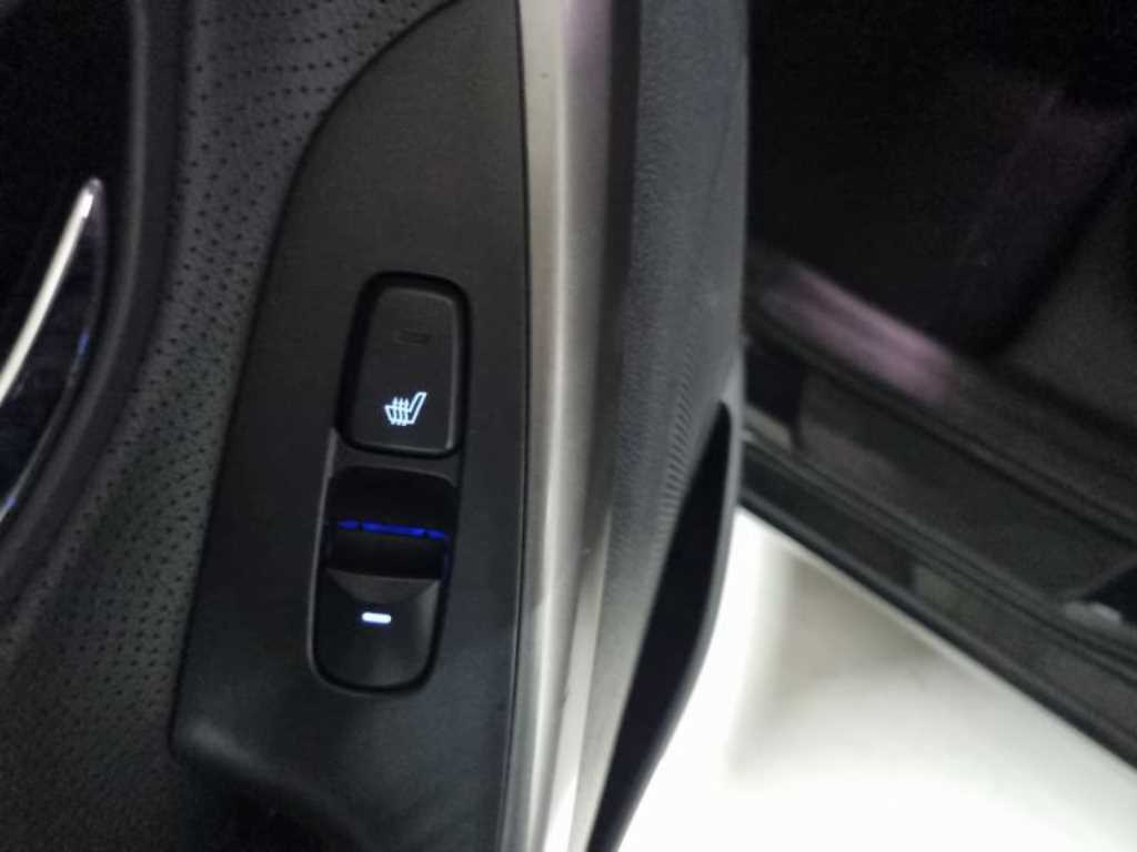 HYUNDAI Avante - Vista 5