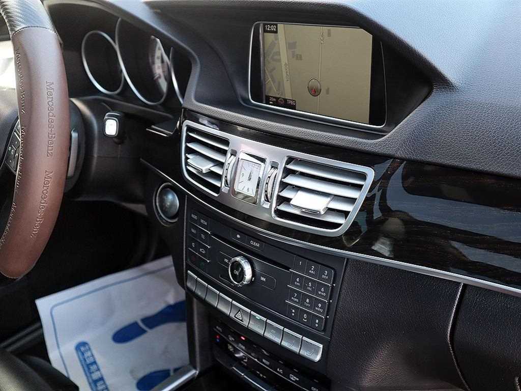 Mercedes Benz E class - Vista 11