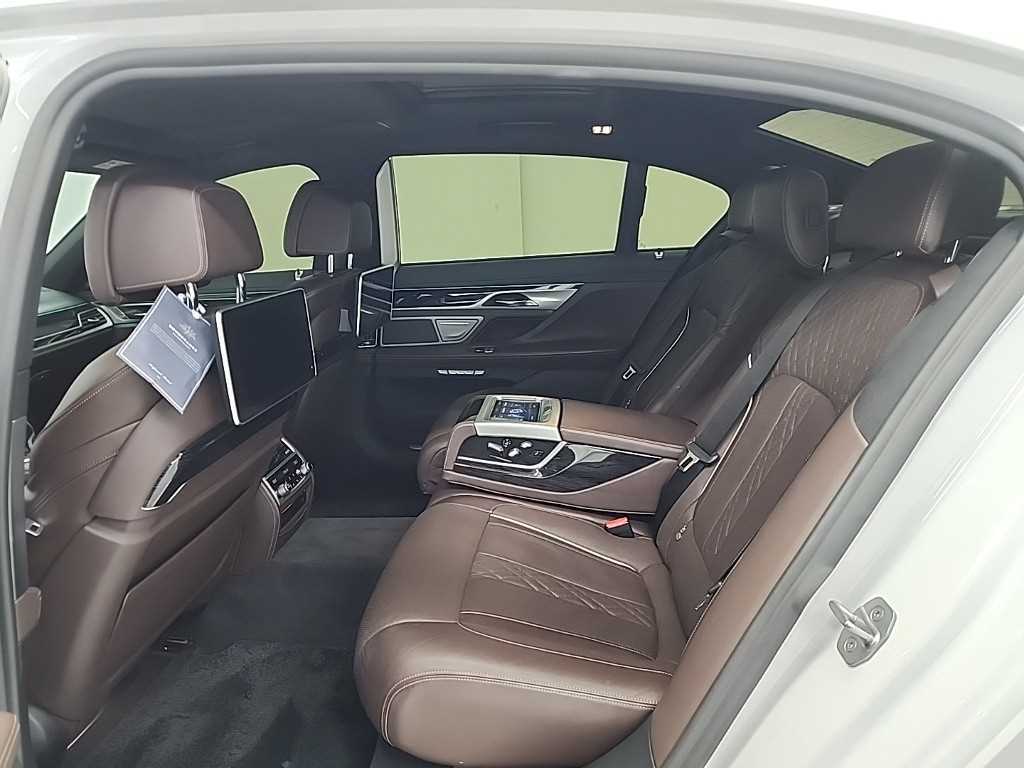 BMW 7 Series - Vista 12