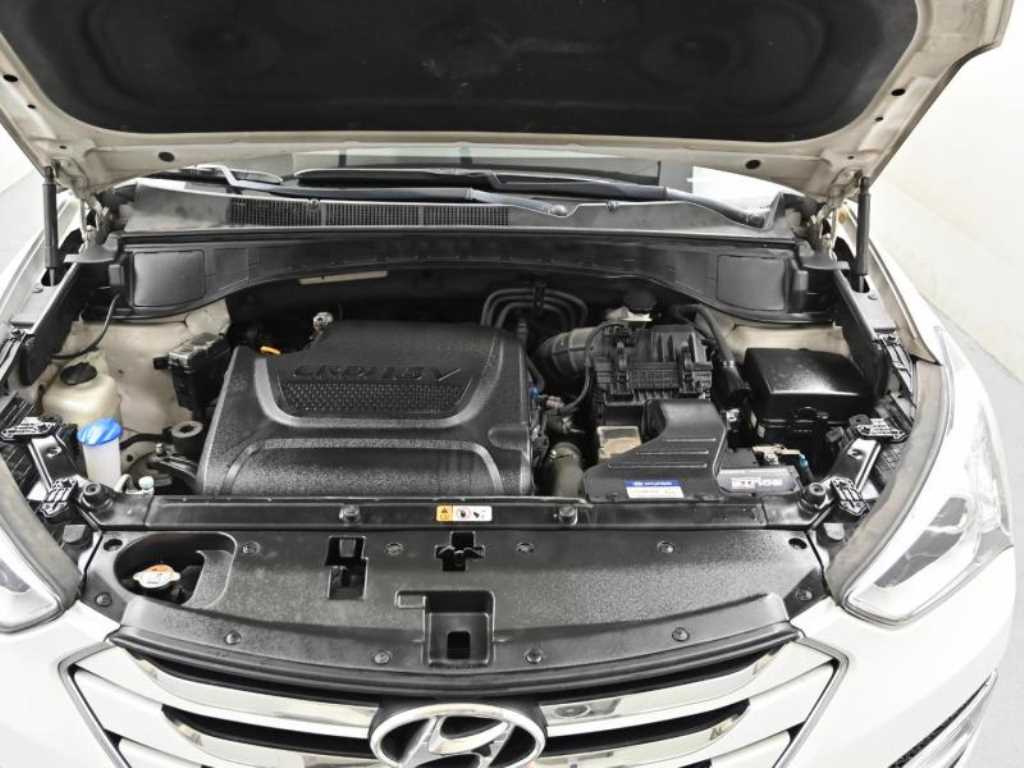 HYUNDAI Santa Fe - Vista 6