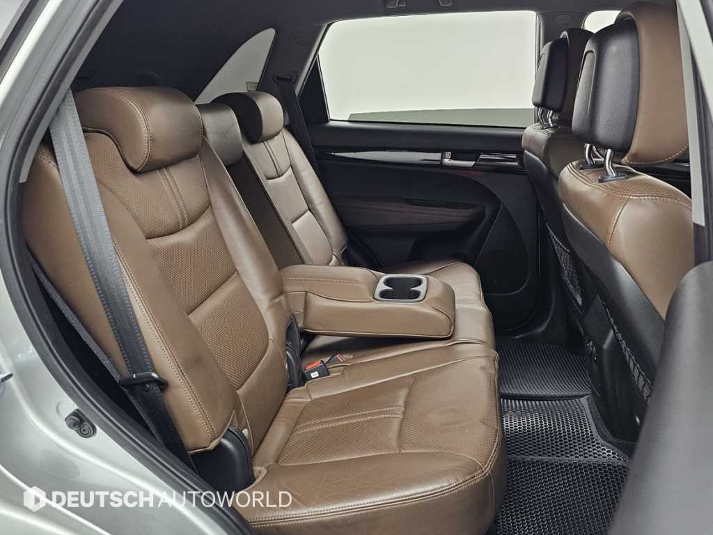KIA Sorento - Vista 12