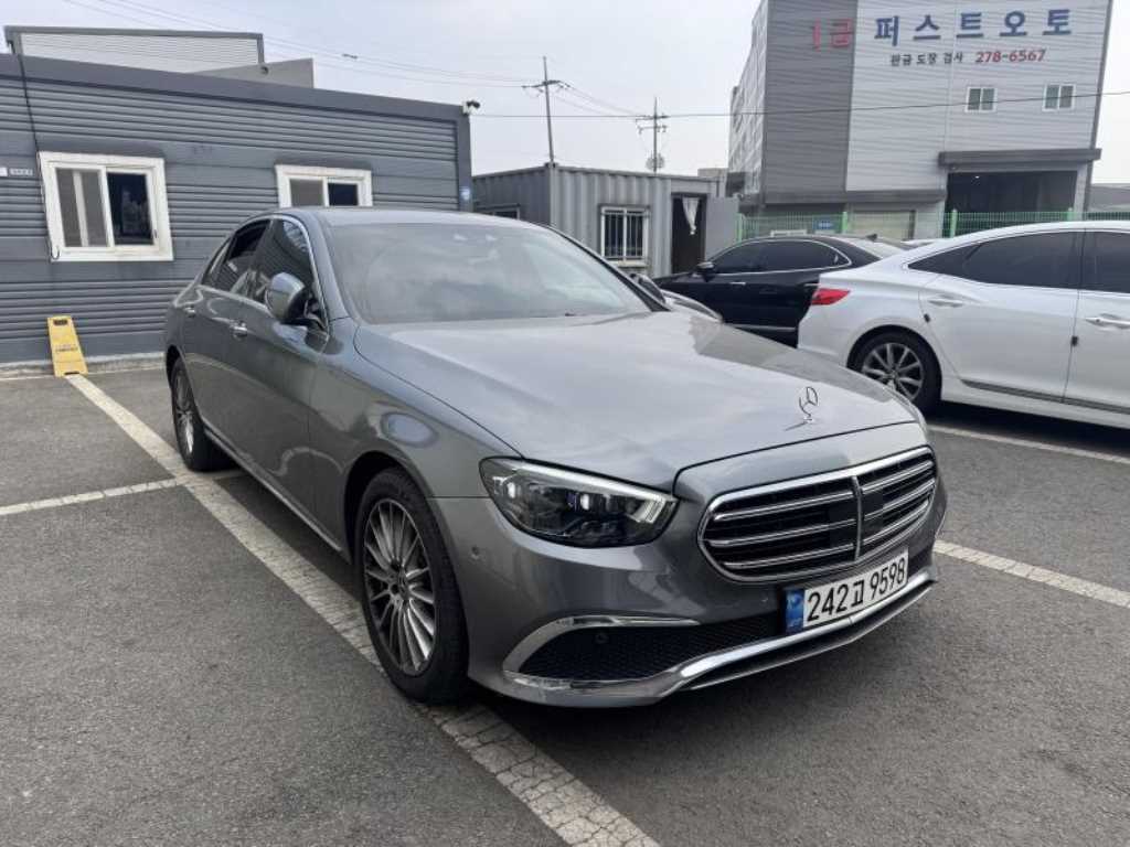 Mercedes Benz E class 2021 Gris - Importación desde Corea - HF Imports Iquique - Foto 1