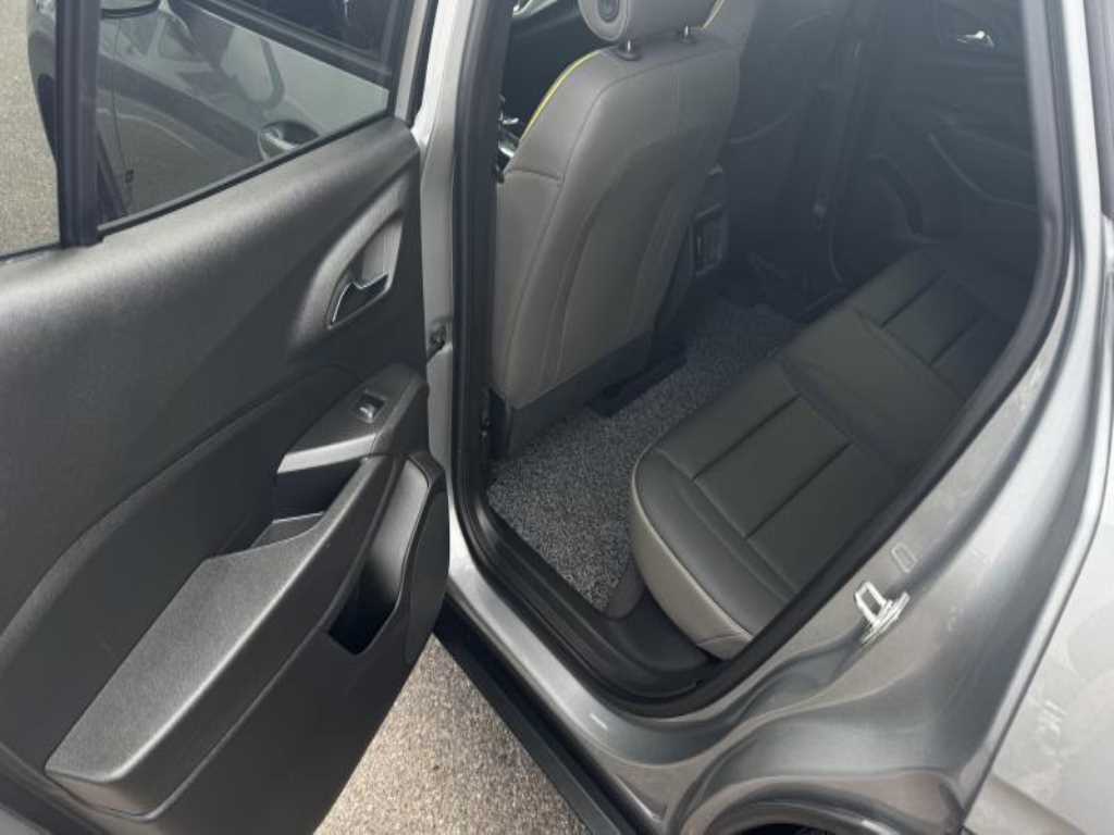 Chevrolet Trax - Vista 10