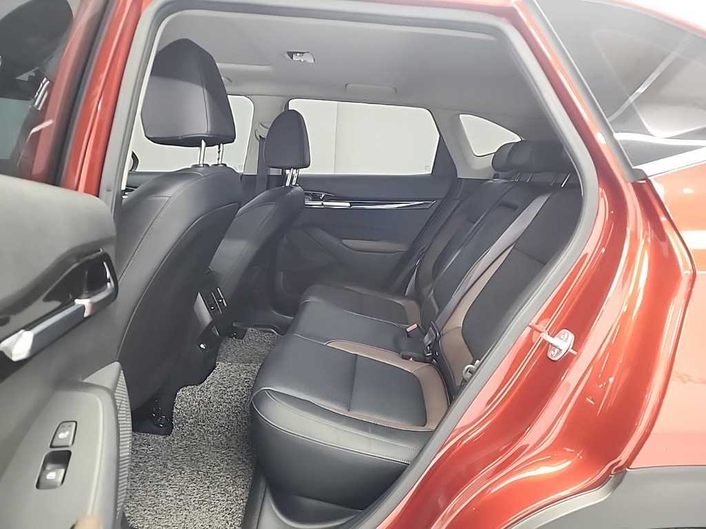 KIA Seltos - Vista 12