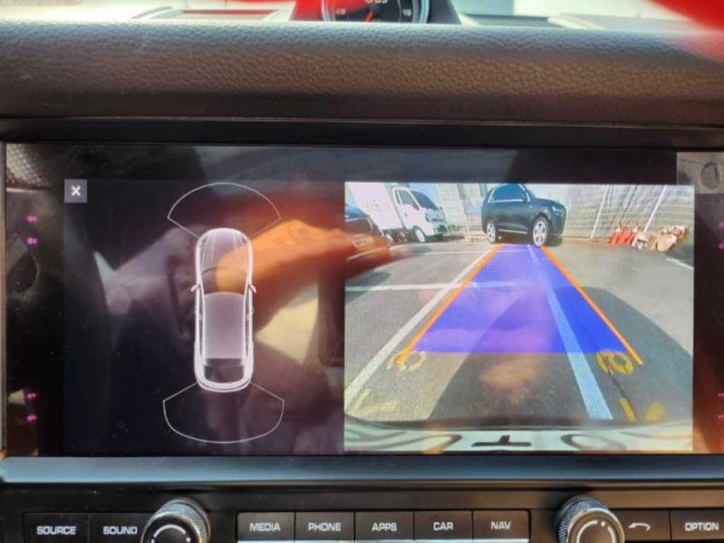 Porsche Macan - Vista 10