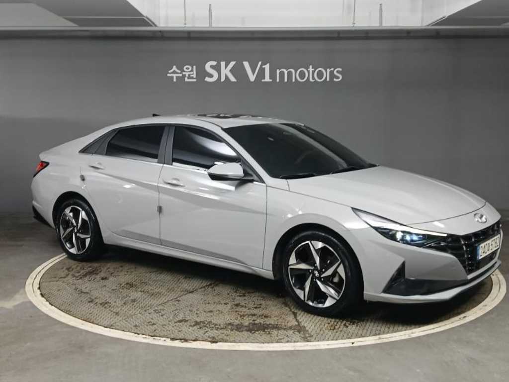 HYUNDAI Avante - Vista 3