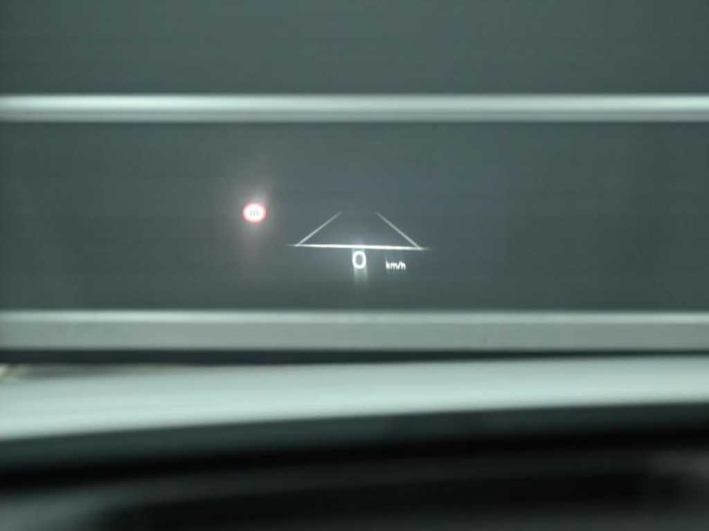 Genesis GV60 2022 Blanco - Importación desde Corea - HF Imports Iquique - Foto 17