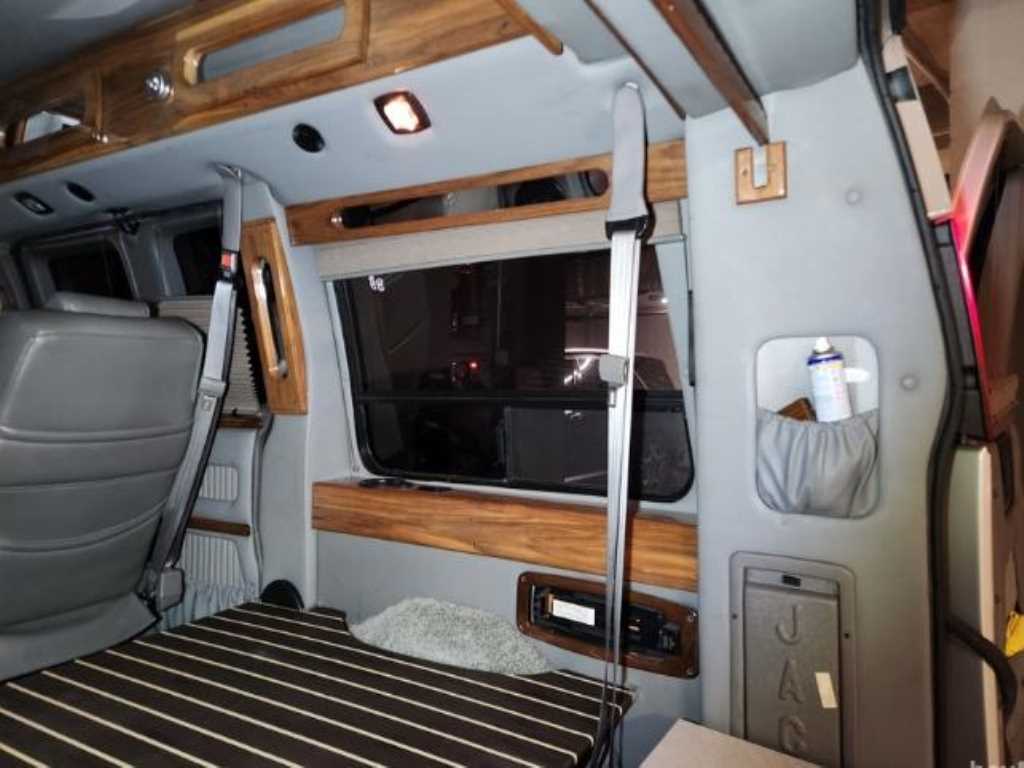 Chevrolet Express van - Vista 10