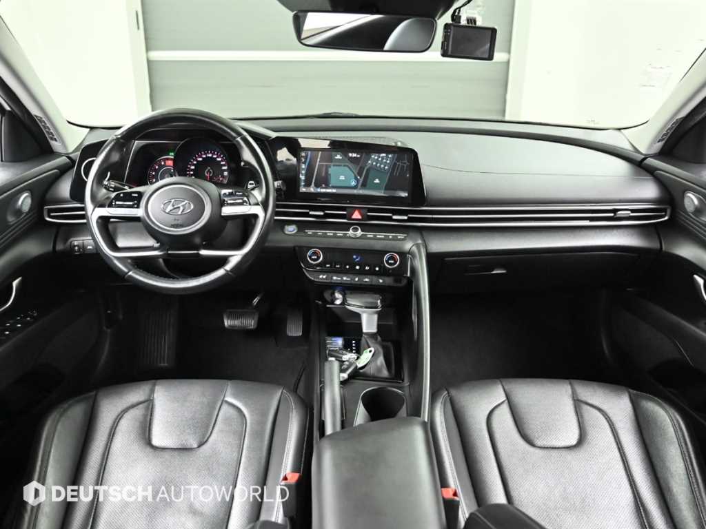 HYUNDAI Avante - Vista 7