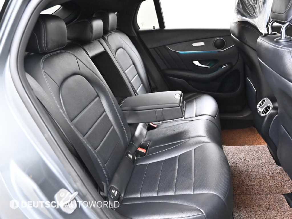 Mercedes Benz GLC Class - Vista 12