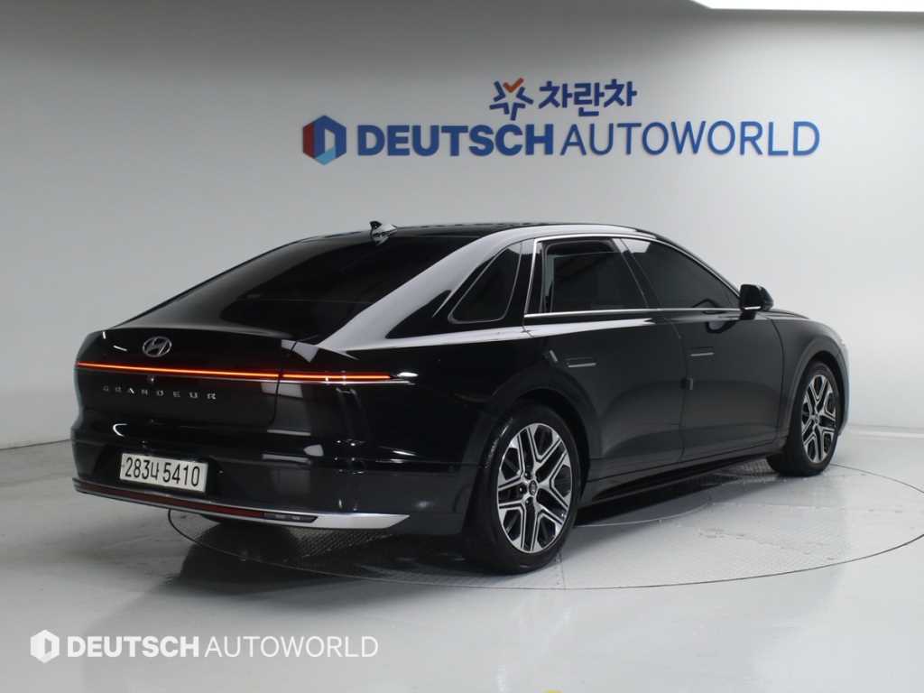 HYUNDAI Grandeur - Vista 2