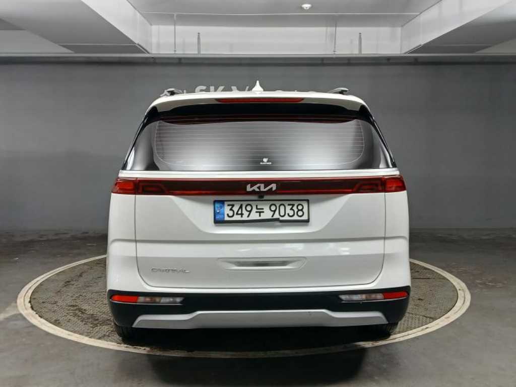 KIA Carnival - Vista 5