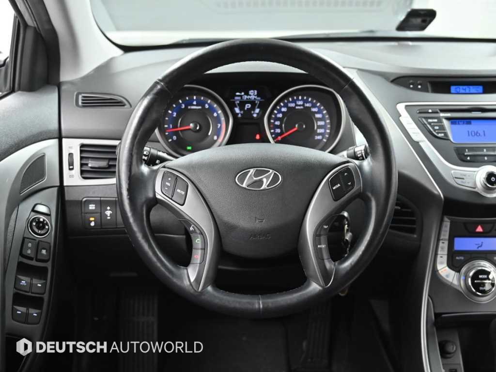 HYUNDAI Avante 2013 Plateado - Importación desde Corea - HF Imports Iquique - Foto 13