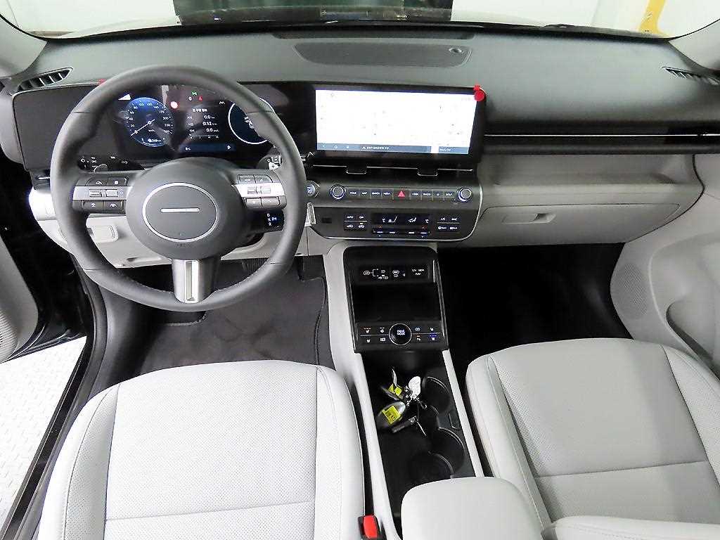 HYUNDAI Kona - Vista 7