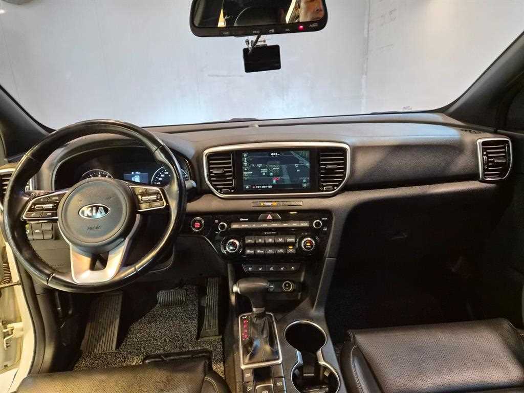 KIA Sportage - Vista 9