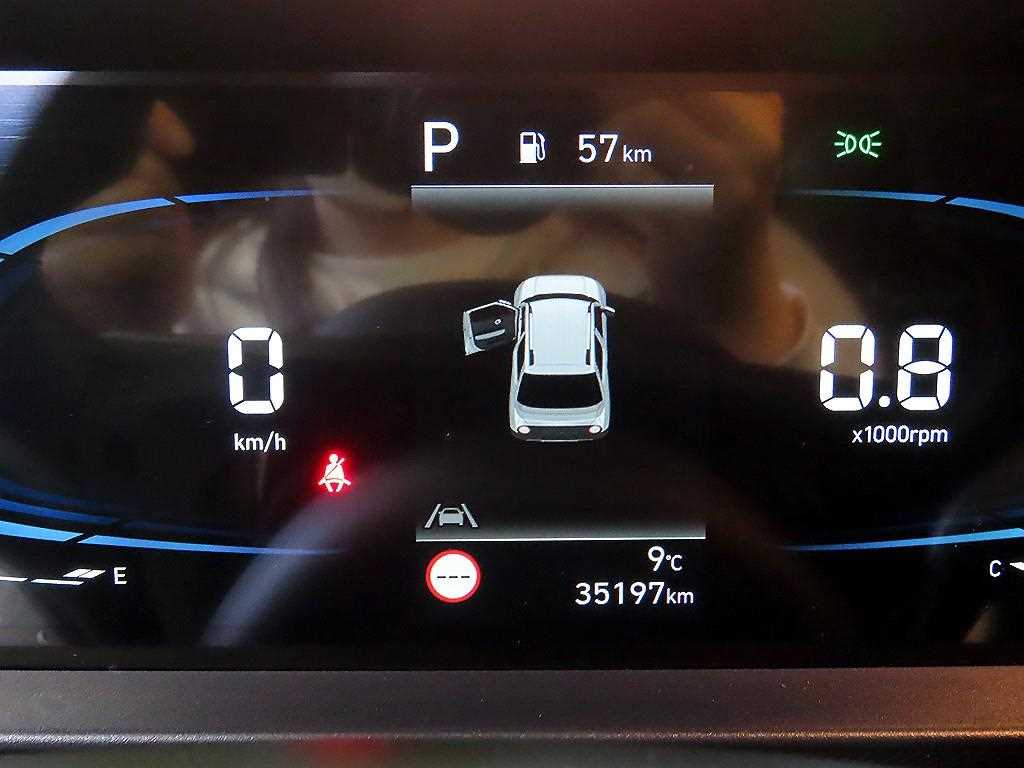 HYUNDAI Casper - Vista 9