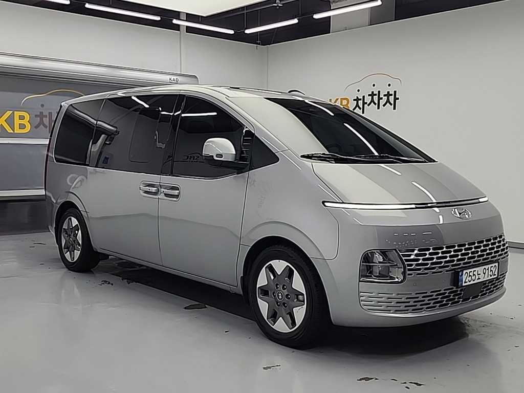 HYUNDAI Staria - Vista 4