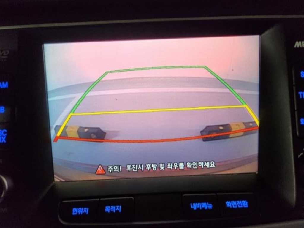 HYUNDAI Genesis - Vista 11