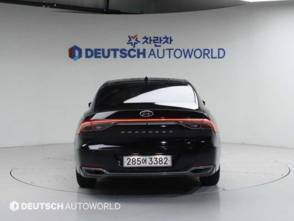 HYUNDAI Grandeur - Vista 4