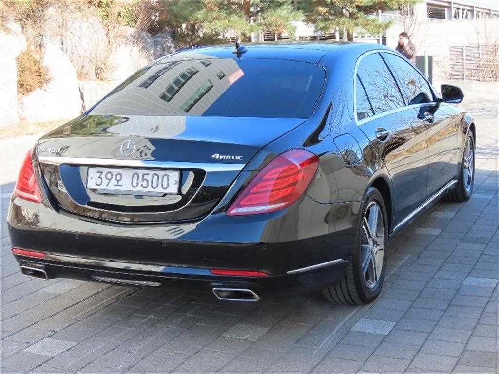 Mercedes Benz S Class - Vista 3