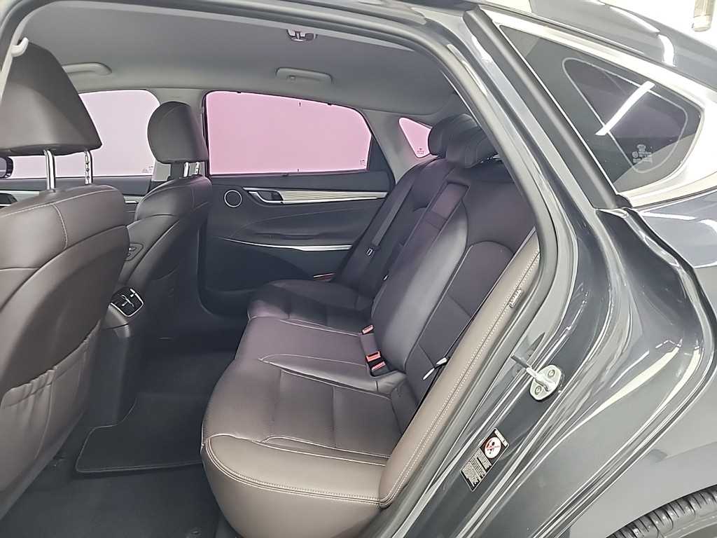 HYUNDAI Grandeur - Vista 12