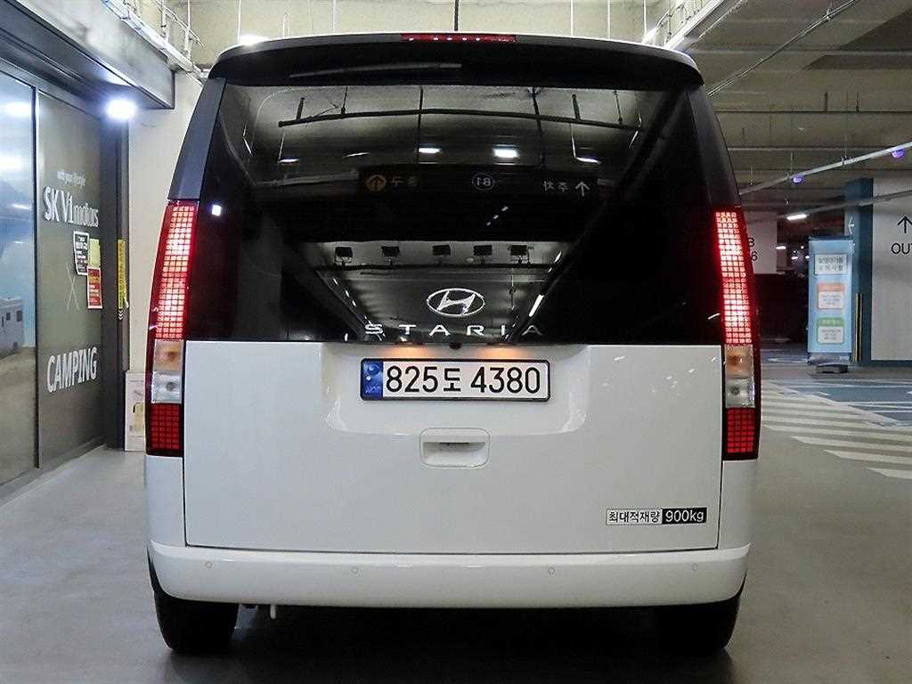 HYUNDAI Staria - Vista 5