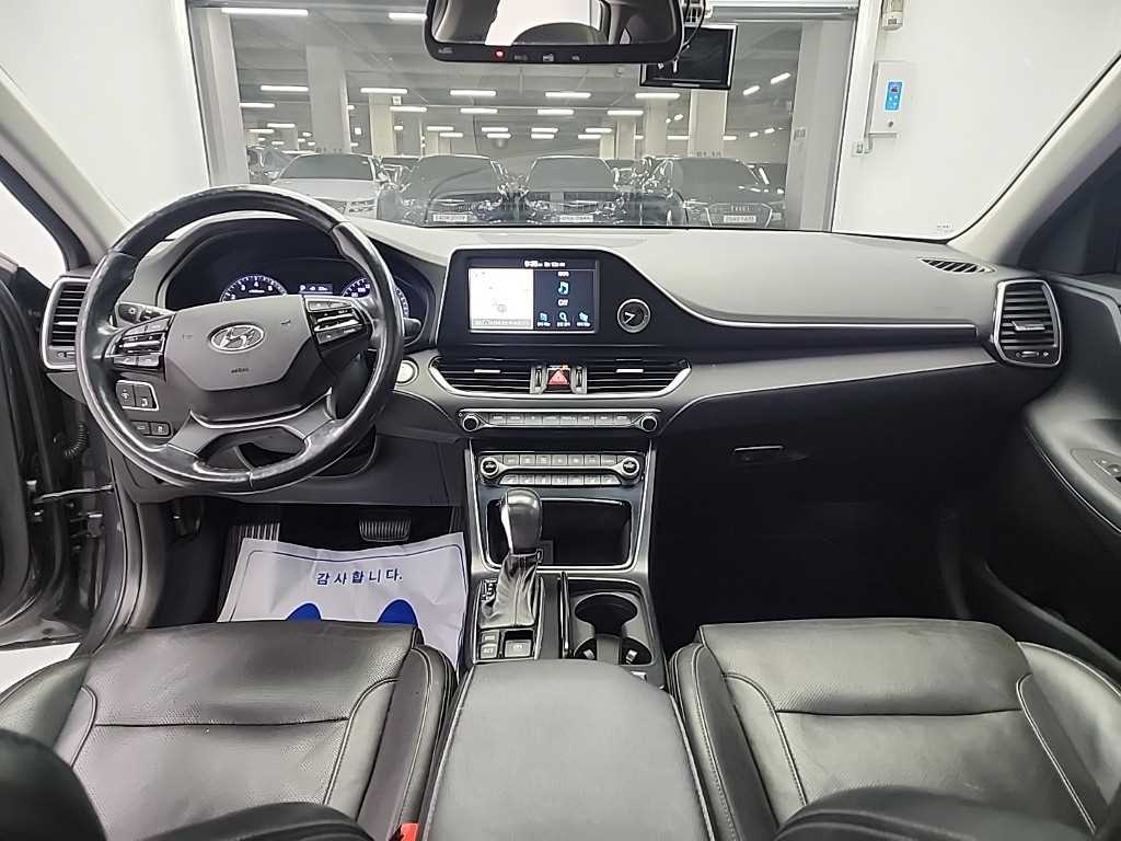 HYUNDAI Grandeur - Vista 6