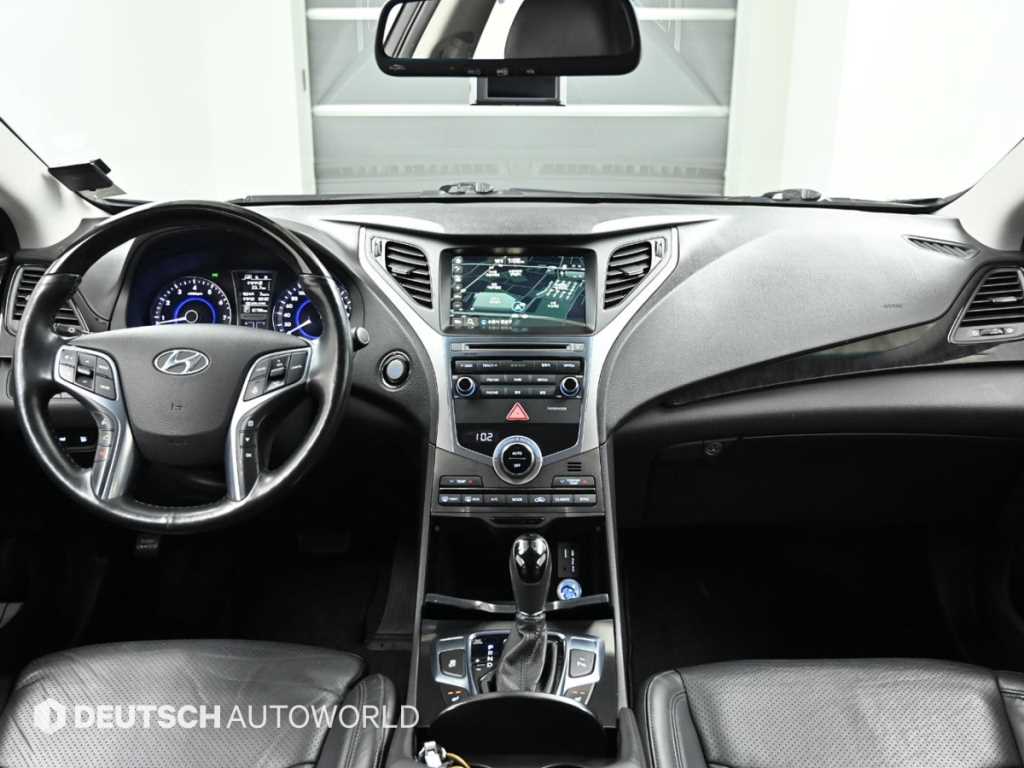 HYUNDAI Grandeur - Vista 7