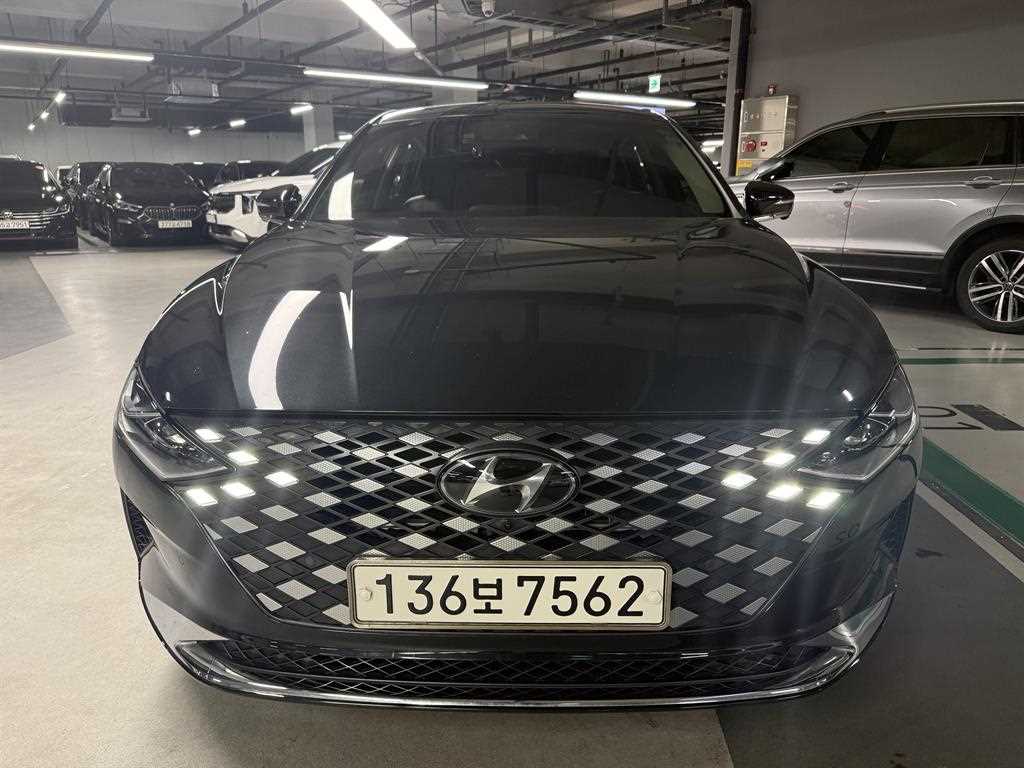 HYUNDAI Grandeur - Vista 5