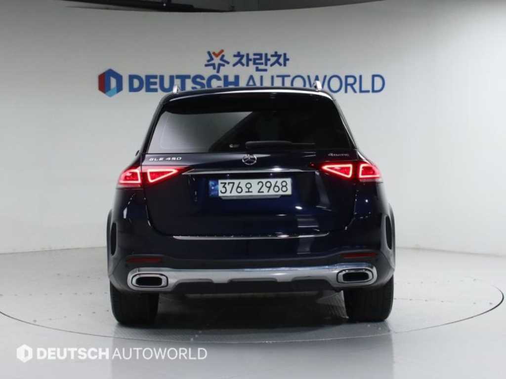 Mercedes Benz GLE Class - Vista 4