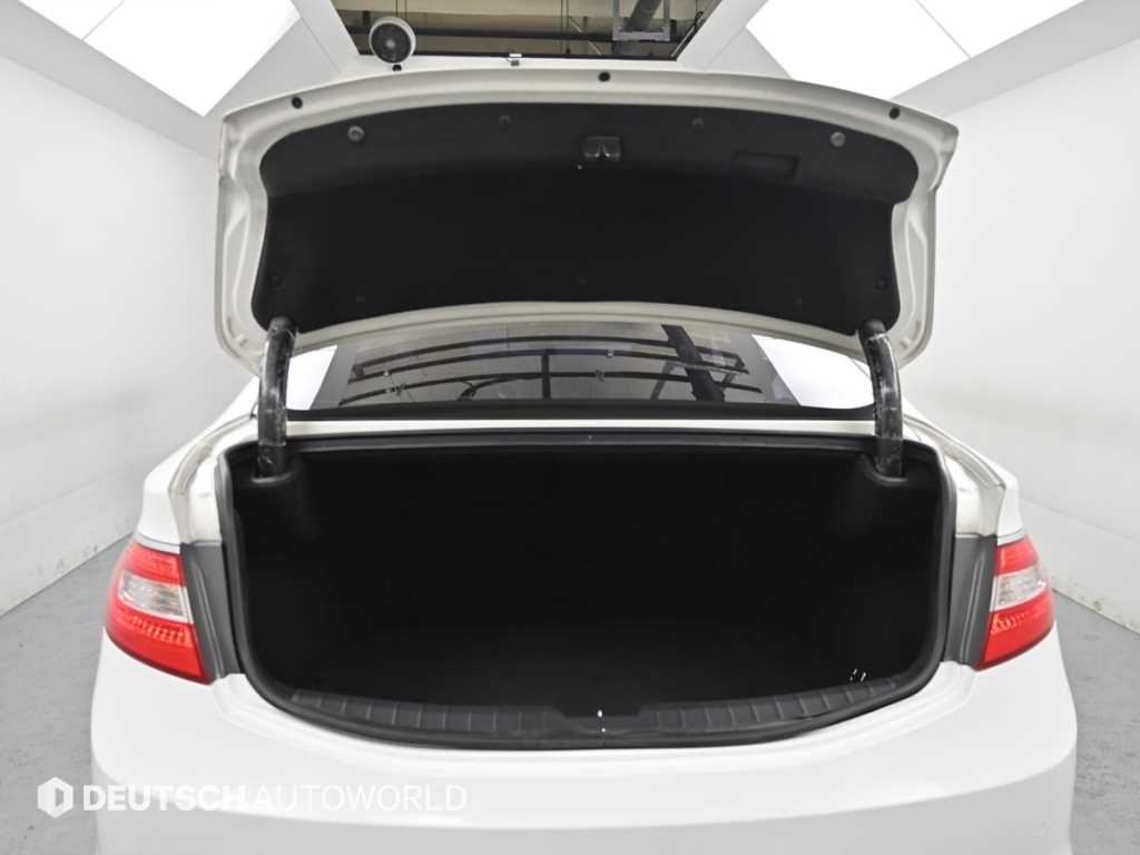 HYUNDAI Grandeur 2015 Blanco - Importación desde Corea - HF Imports Iquique - Foto 19