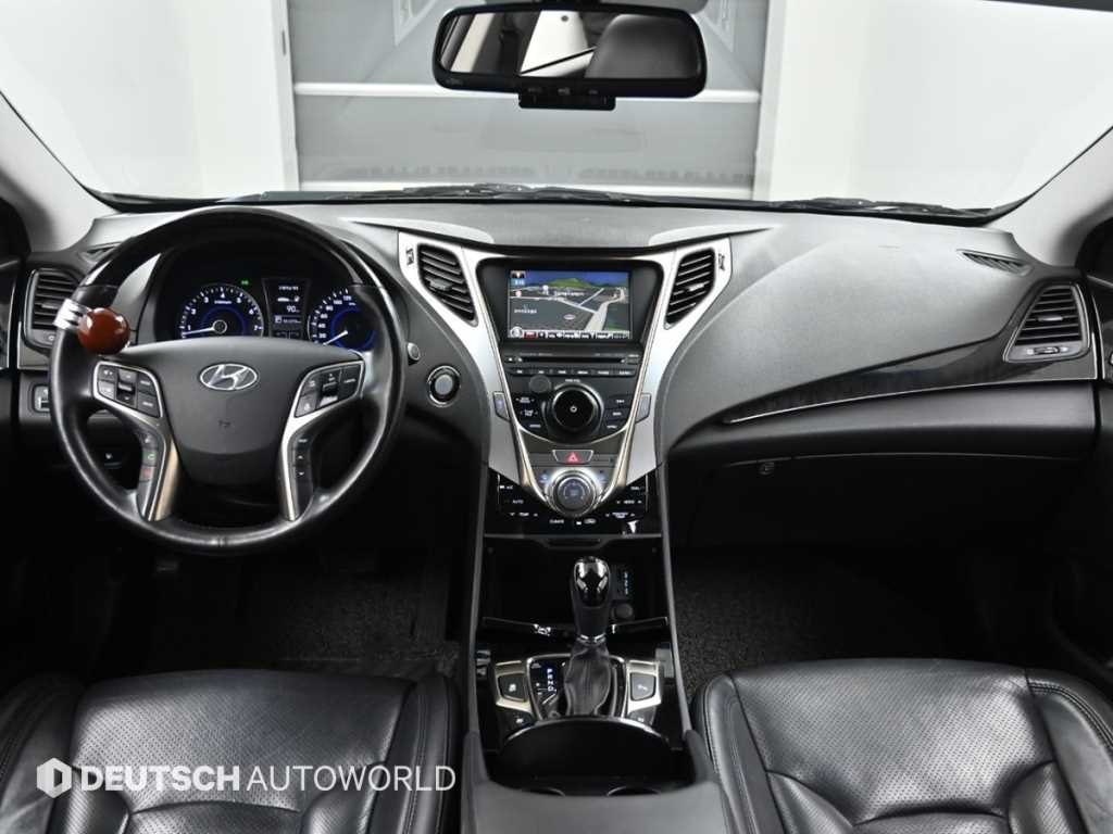 HYUNDAI Grandeur - Vista 8