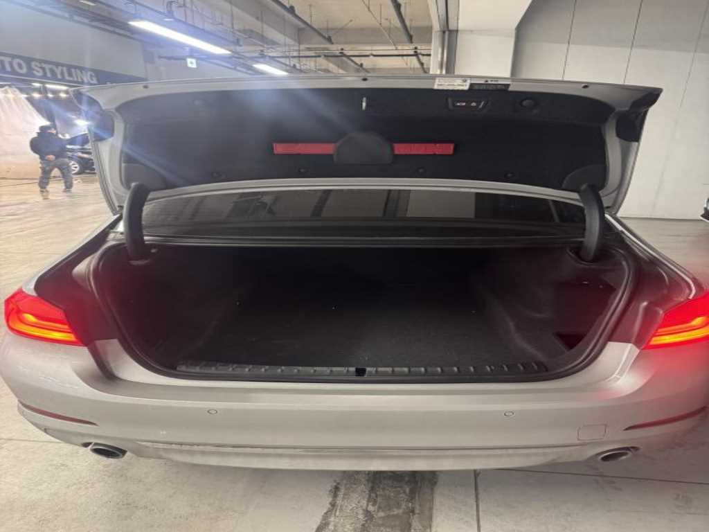 BMW 5 Series - Vista 12