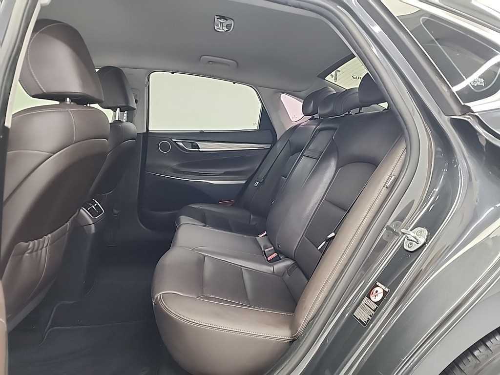 HYUNDAI Grandeur - Vista 12