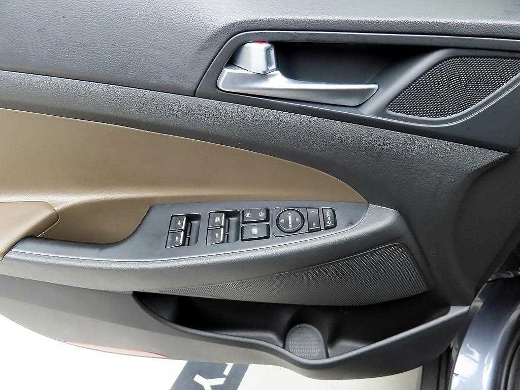 HYUNDAI Tucson - Vista 11