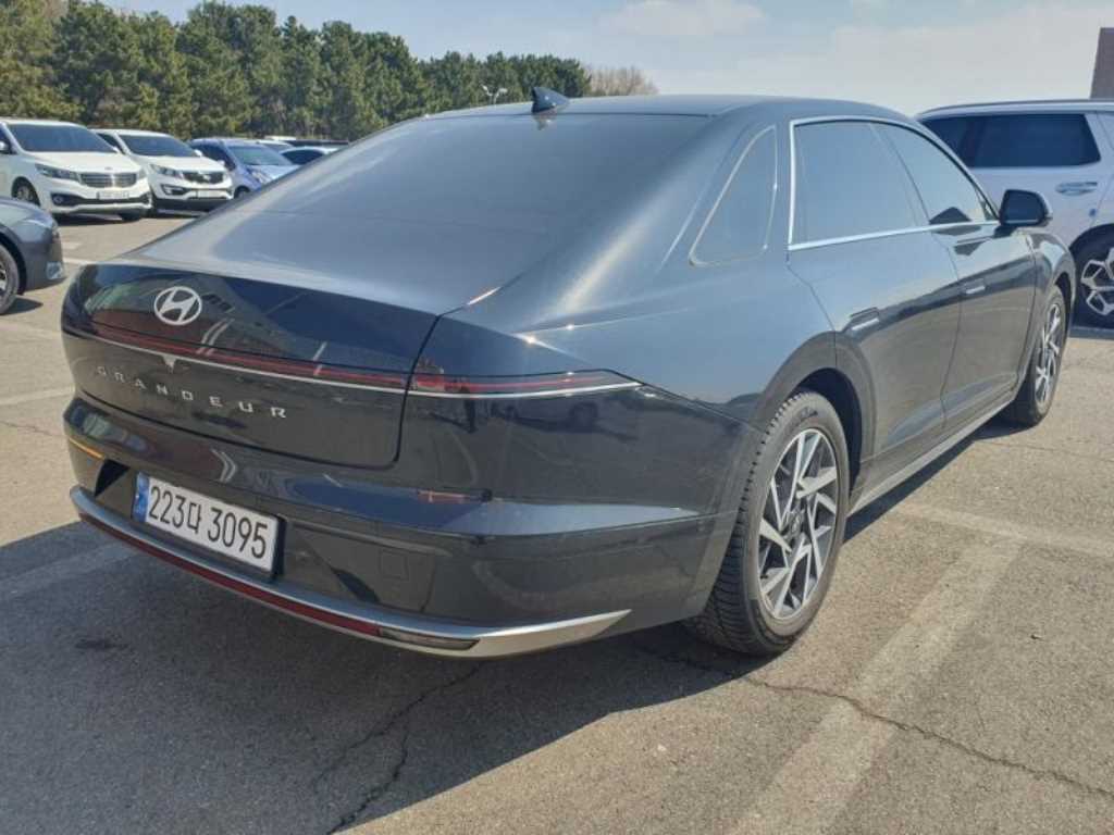 HYUNDAI Grandeur - Vista 3