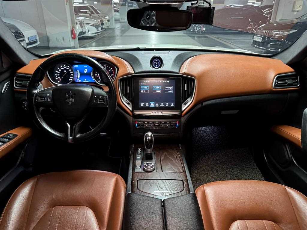 Maserati Ghibli - Vista 8