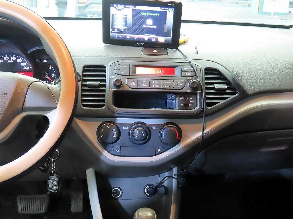 KIA Morning - Vista 11