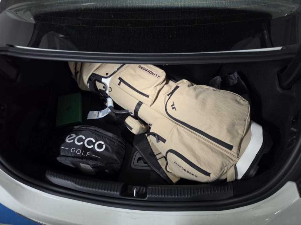 Mercedes Benz C Class - Vista 3