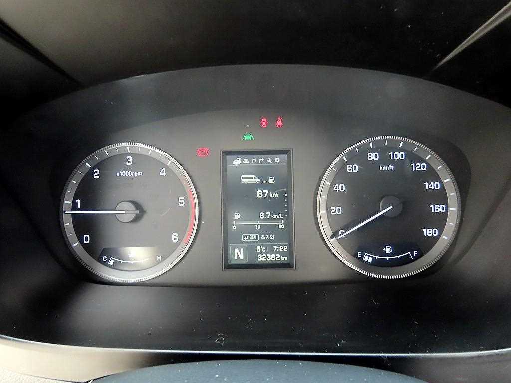 HYUNDAI Solati - Vista 10