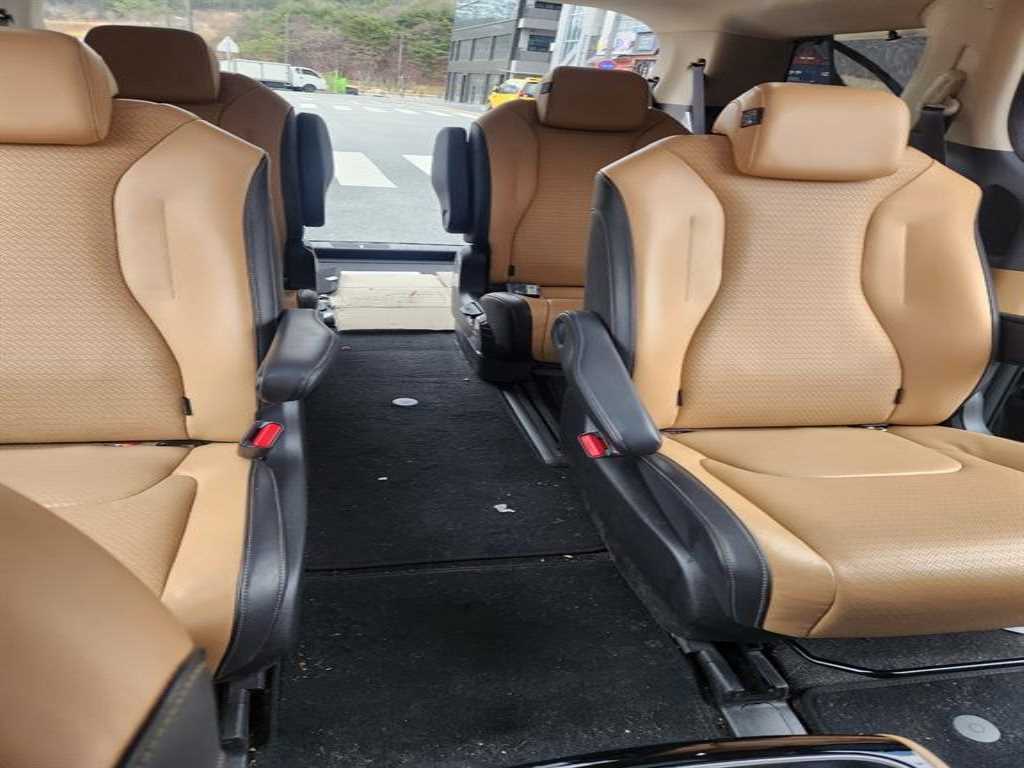 KIA Carnival - Vista 7