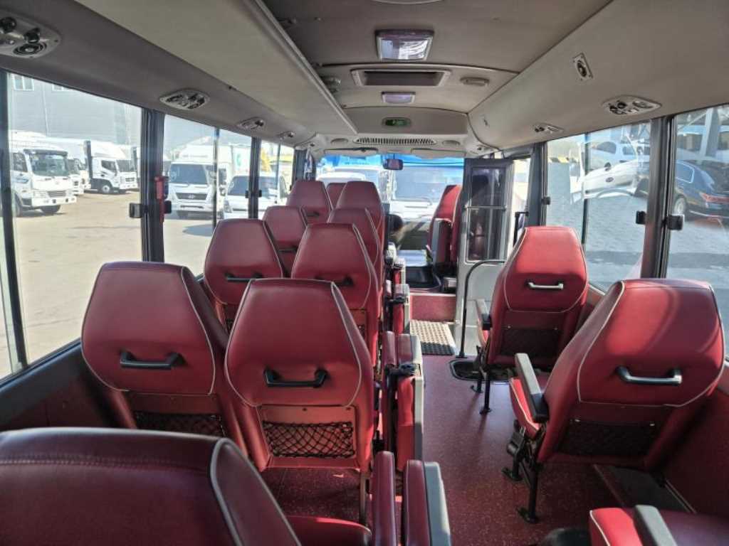 medium and large bus Hyundai bus 2017 Blanco - Importación desde Corea - HF Imports Iquique - Foto 14