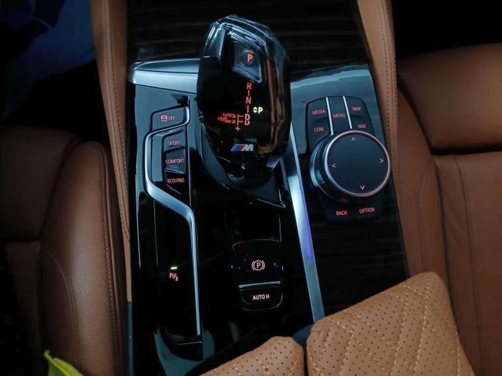 BMW 5 Series 2021 Gris - Importación desde Corea - HF Imports Iquique - Foto 14