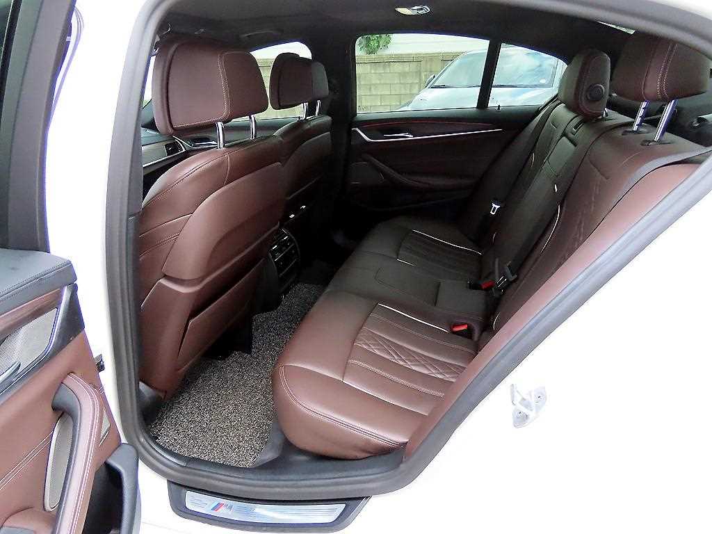 BMW 5 Series - Vista 8