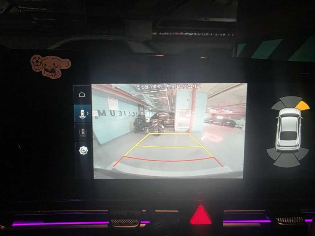 HYUNDAI Avante - Vista 9