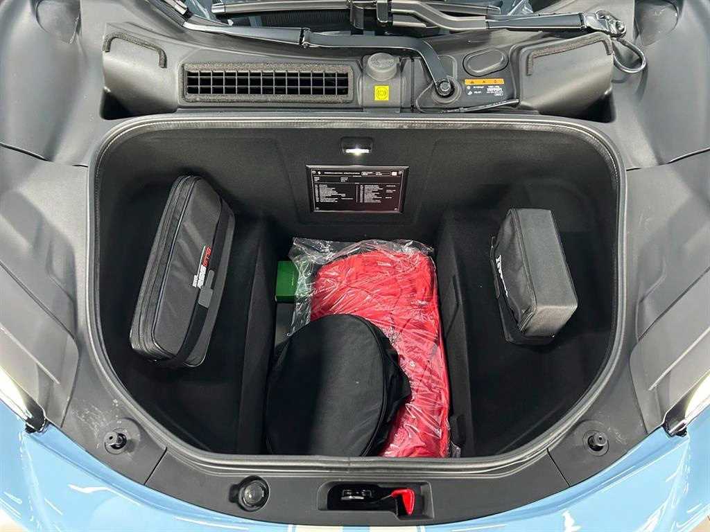 Ferrari 296 2024 skyblue - Importación desde Corea - HF Imports Iquique - Foto 17