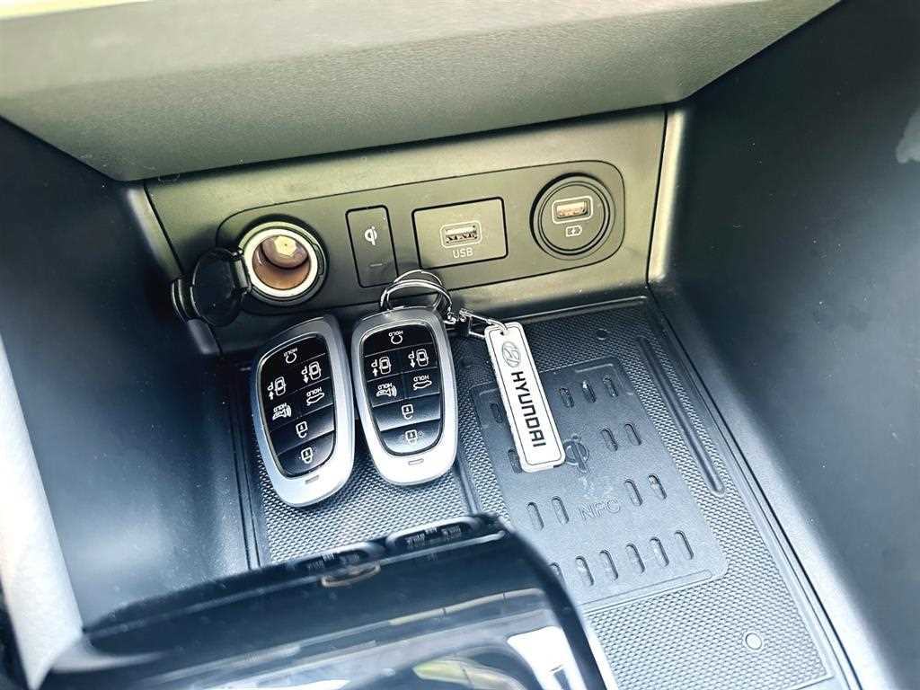 HYUNDAI Sonata - Vista 12