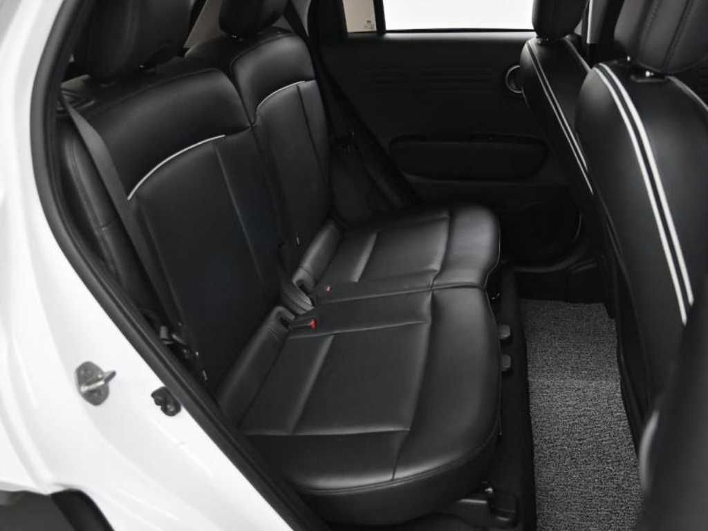 HYUNDAI Casper - Vista 12